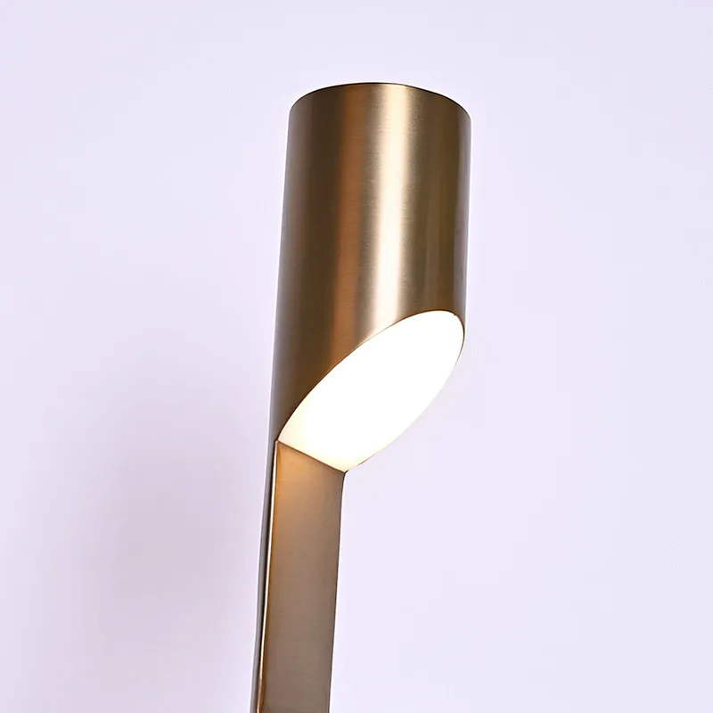 Oblique cutting minimalist style dimmable LED desk lamp
